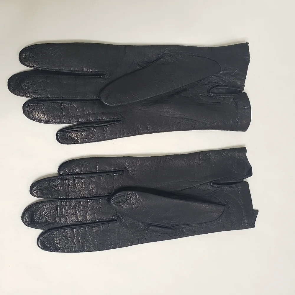 Vintage Alexander's navy blue leather driving gloves silk lining size 7 notched